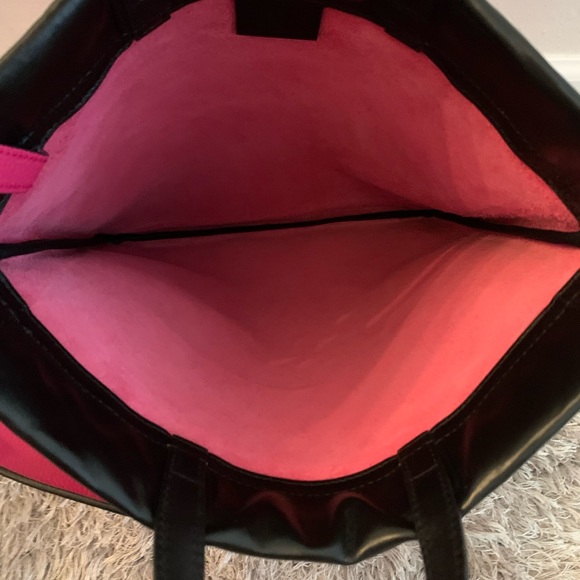 New Authentic Gucci Pink logo  leather backpack - Picture 4 of 8